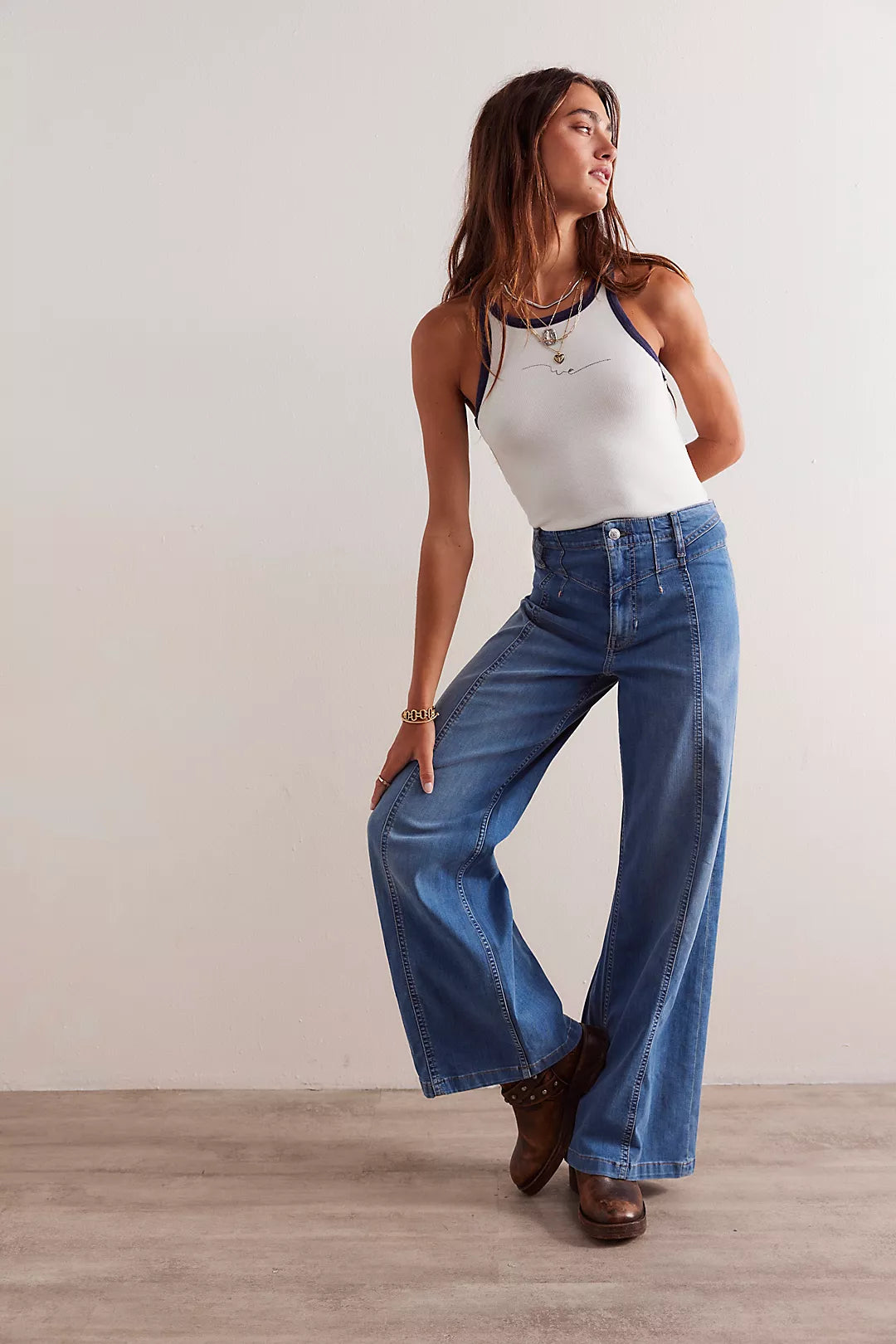 Libre Wide-Leg Jeans