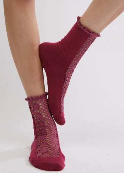 Rubies Crochet Socks
