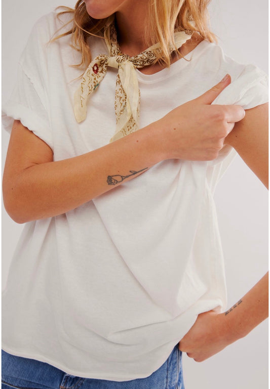 Nina Tee